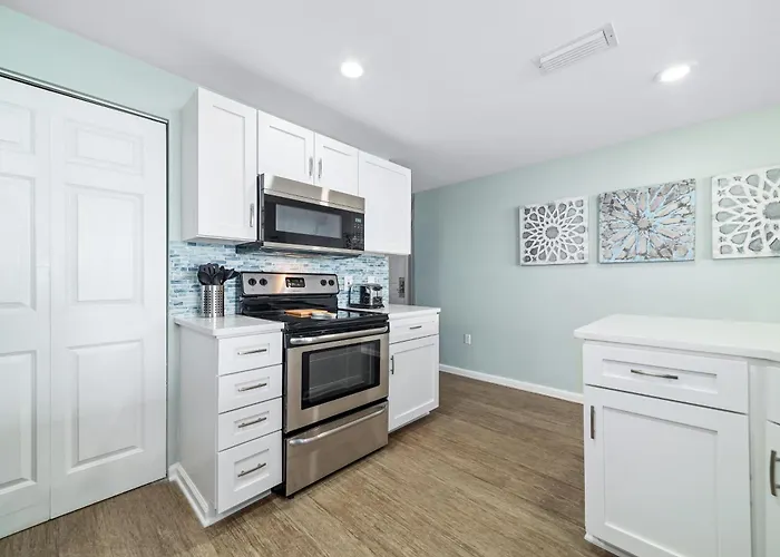 Avalon 810 Beachfront Amazing Views Wrap Around Balcony Amenities
